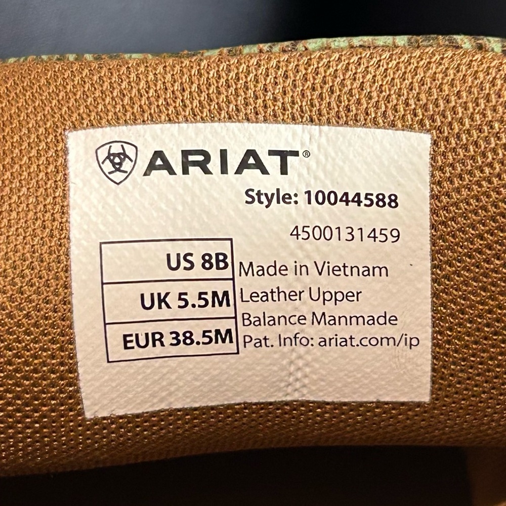 NEW with tags Ariat Green/Mint Green Paisley Flower Shoes - Picture 5 of 6